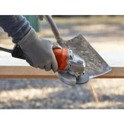 BLACK & DECKER Black + Decker Einhand-Winkelschleifer 115mm 700 Watt, Karton - BEG110-QS -Winkelschleifer & Mauernutfräsen Verkäufe 10828046 3