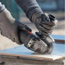 BLACK & DECKER Black And Decker - Meuleuse D'angle Filaire 900 W Ø Disque 125 Mm - BEG220-QS 8 BLACK & DECKER Black And Decker - Meuleuse D'angle Filaire 900 W Ø Disque 125 Mm - BEG220-QS -Winkelschleifer & Mauernutfräsen Verkäufe 29124745 4