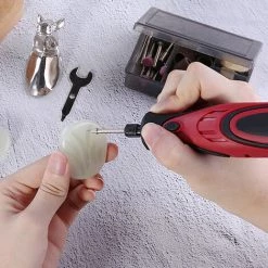 LIFCAUSAL Wiederaufladbares Kabelloses Rotationswerkzeug 7,4 V Mini-DIY-Rotationswerkzeug-Kit Multi-Tool-Kit Mit 5 Verschiedenen Geschwindigkeiten 5000–25000 U / Min, 4 LED-Leuchten Und 38-teiligem Zubehör Zum Schnitzen, Gravieren, Schleifen, Polieren Und Schneiden 9 LIFCAUSAL Wiederaufladbares Kabelloses Rotationswerkzeug 7,4 V Mini-DIY-Rotationswerkzeug-Kit Multi-Tool-Kit Mit 5 Verschiedenen Geschwindigkeiten 5000–25000 U / Min, 4 LED-Leuchten Und 38-teiligem Zubehör Zum Schnitzen, Gravieren, Schleifen, Polieren Und Schneiden -Winkelschleifer & Mauernutfräsen Verkäufe 58377340 5